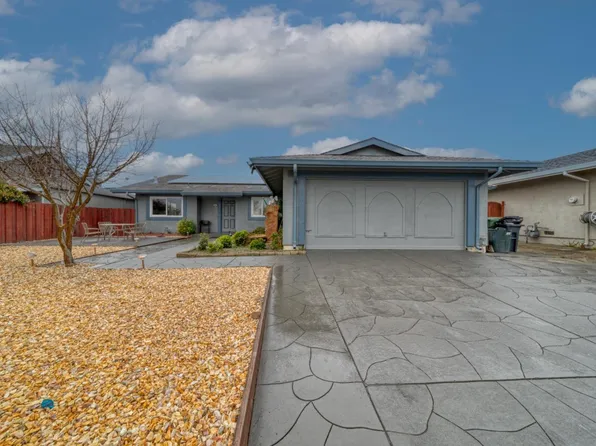 1556 Mizzen Ln, Half Moon Bay, CA 94019