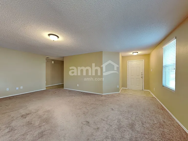 1100 Willow Tree Dr — Photo 7