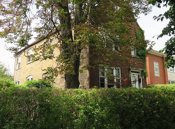 2nd image of 2514 N Luna Ave