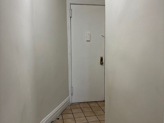 Apt. hallway