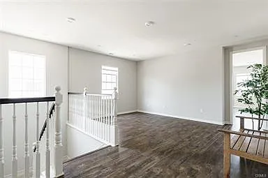 5 bed, 4.5 bath, 3771 sqft, $7,500 — Photo 3