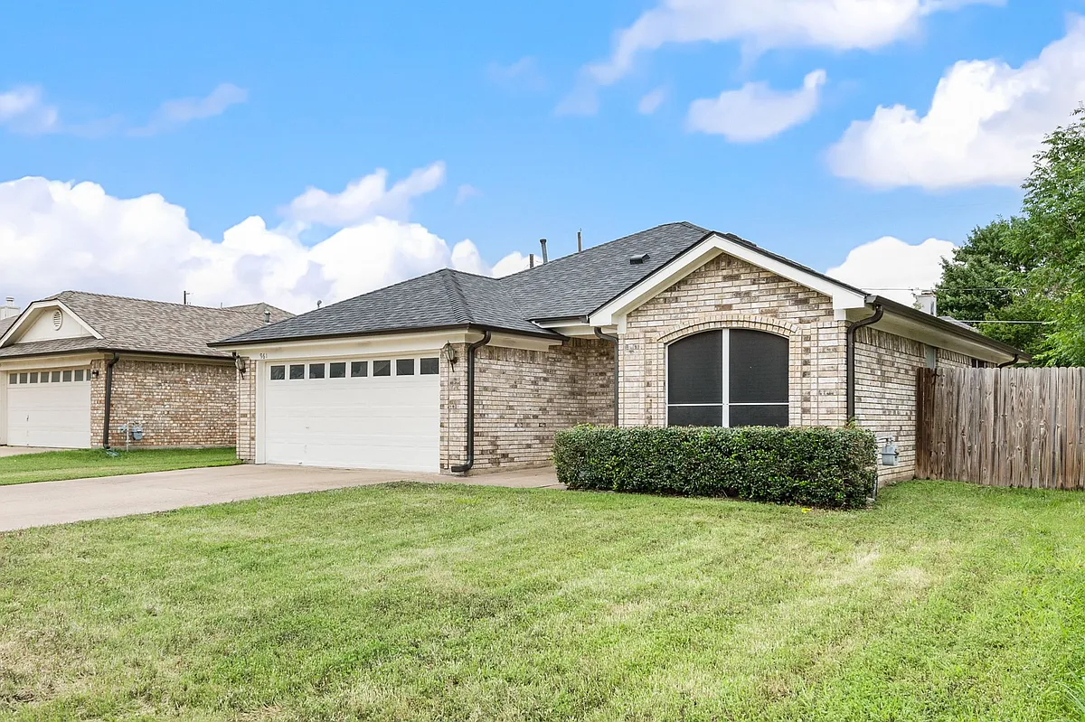 Building Photo - 961 Indian Blanket Dr