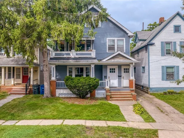 1372 Bonnieview Ave, Lakewood, OH 44107