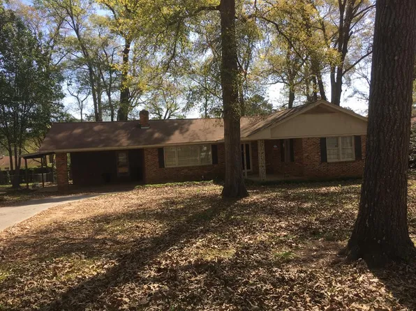 318 Wildwood Cir, Americus, GA 31709