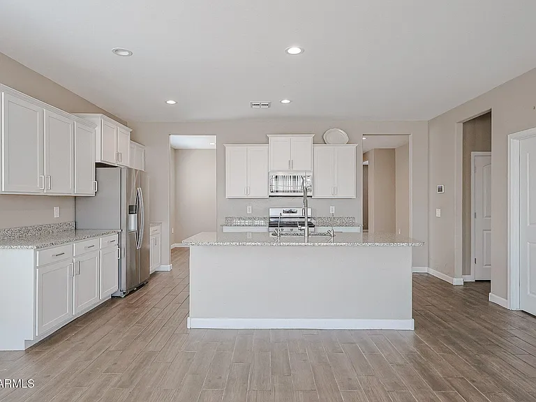 30897 W Catalina Dr — Photo 6