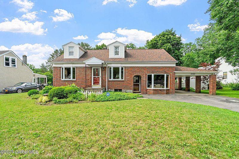 2nd image of 1043 Peter Road