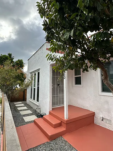 1523 E 16th St Photo 1