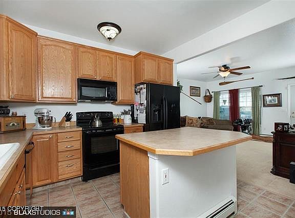 4th image of 620 W 4th Ave