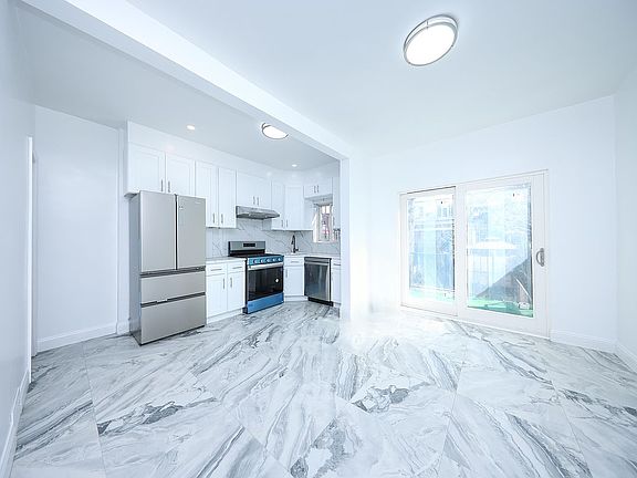 5th image of 2285 E 26th St #1