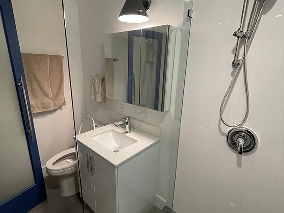 5th image of 6941 Bay Dr APT 3A