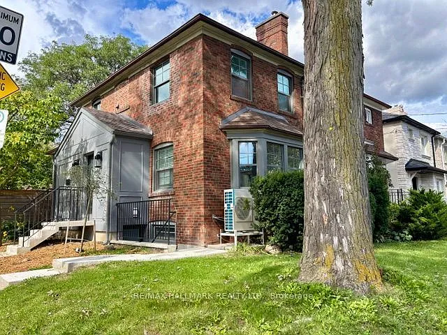 3 Whitewood Rd #LOWER