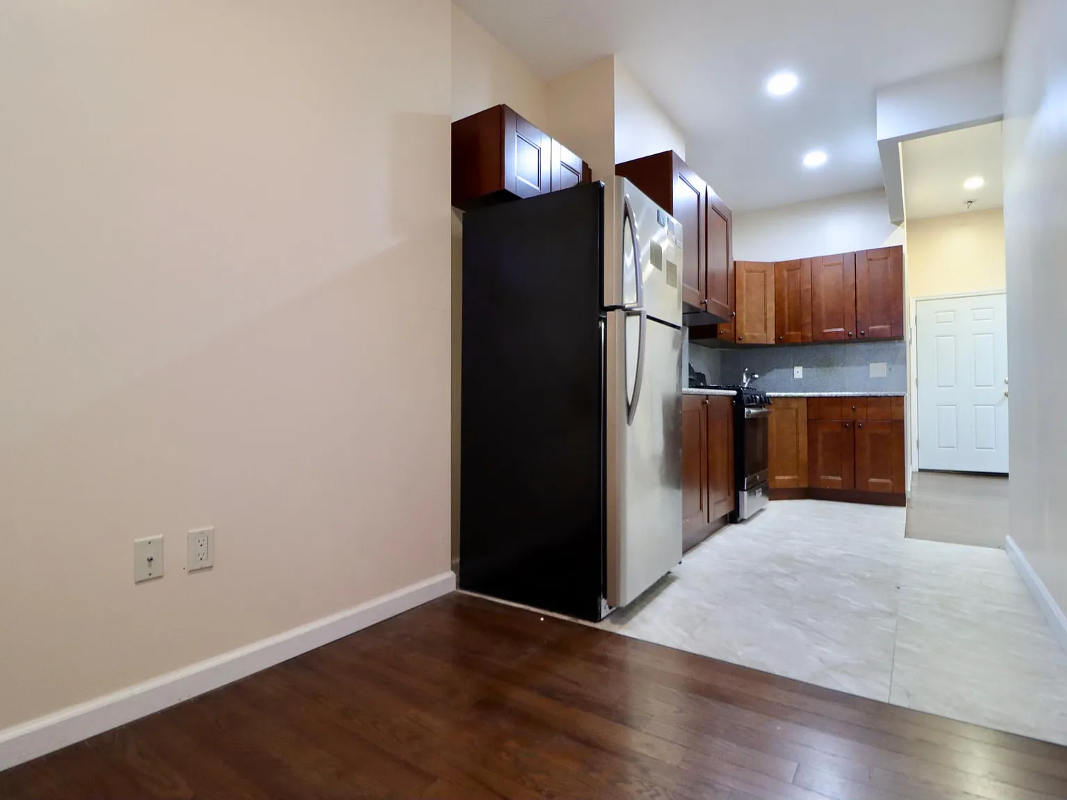 1 bed, $2,400 — Photo 4