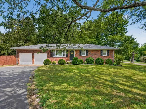395 College St, Clay, KY 42404