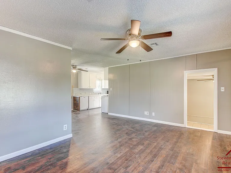 1806 NW Lincoln Ave — Photo 9