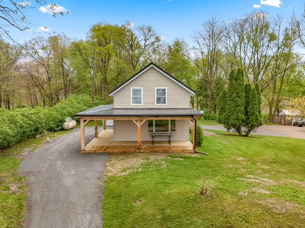 68505 Sweet Lake Rd, Sturgis, MI 49091