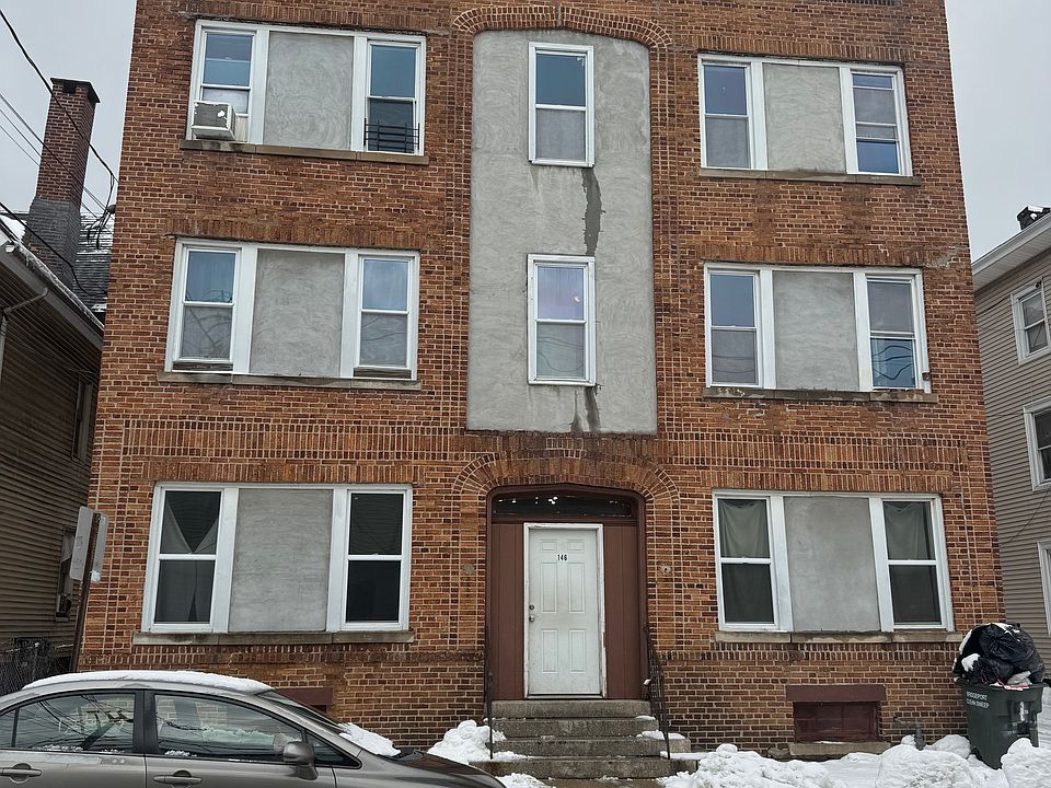 1st image of 136 George St #4