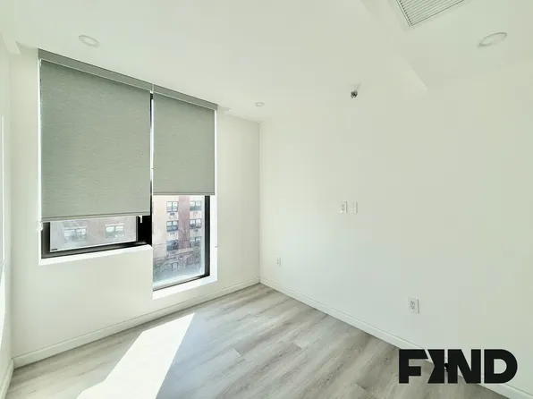 5306 9th Avenue image 8 of 22