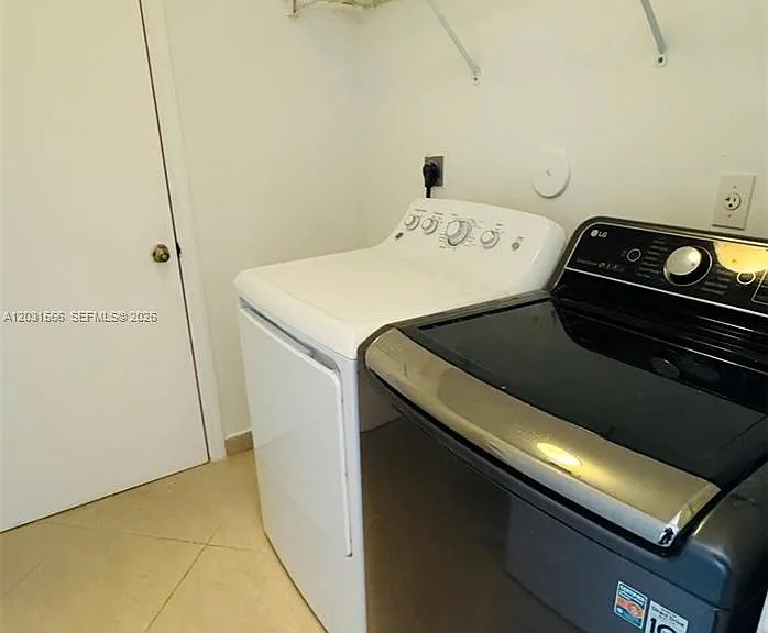 10420 SW 24th Ct — Photo 11