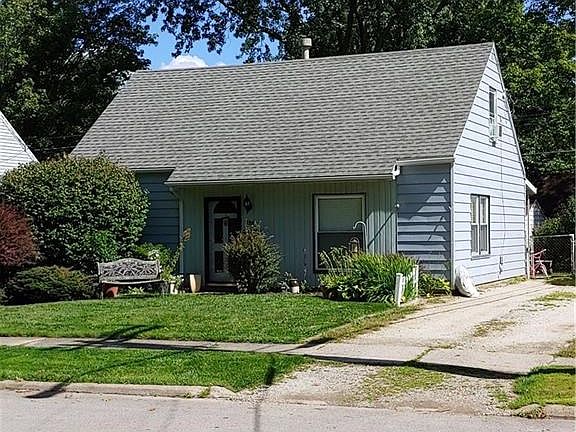 2nd image of 1987 Searl St