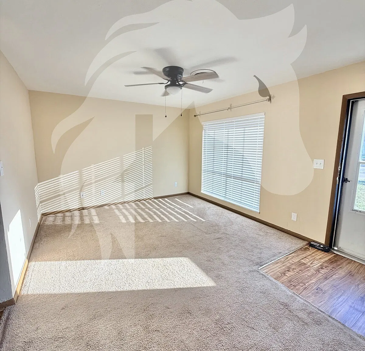 3 bed, 1.5 bath, $900 — Photo 4