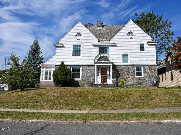 18 Fleetwood Avenue, Albany, NY 12208