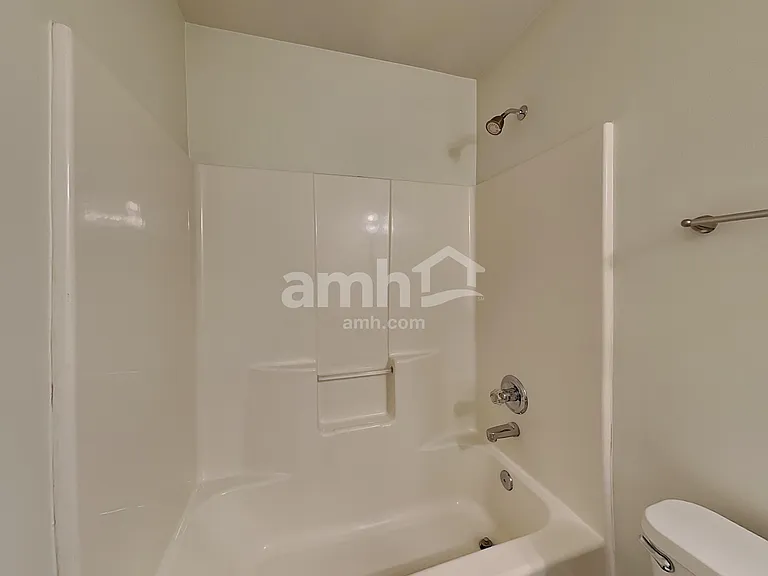 141 Claybrook Ln — Photo 16