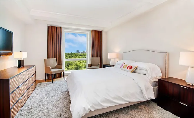 Rented by Engel & Völkers New York City | media 32