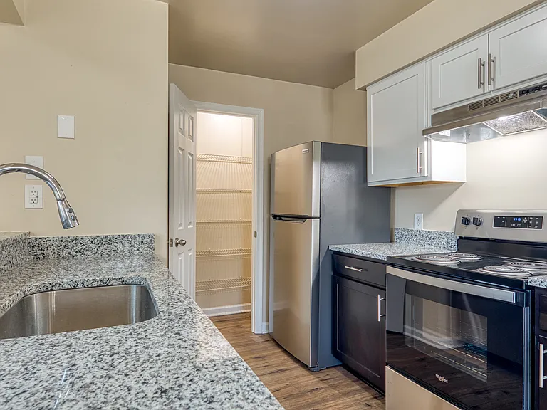 Summer Station Apartments Where Comfort Meets Coastal Living — Photo 173