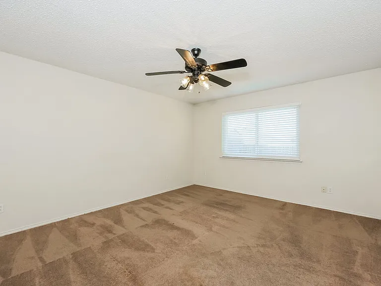 2370 Stagecoach St — Photo 9