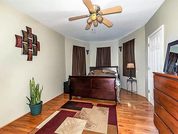 3rd image of 2633 Brannon Ave