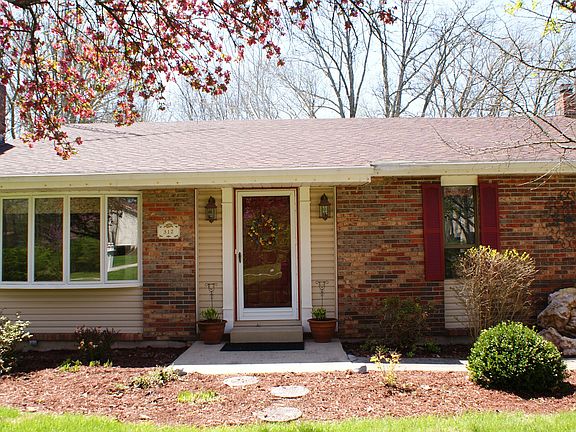 5th image of 312 N Park Hill Dr