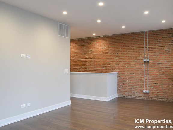 3rd image of 1206 W Wrightwood Ave #G1