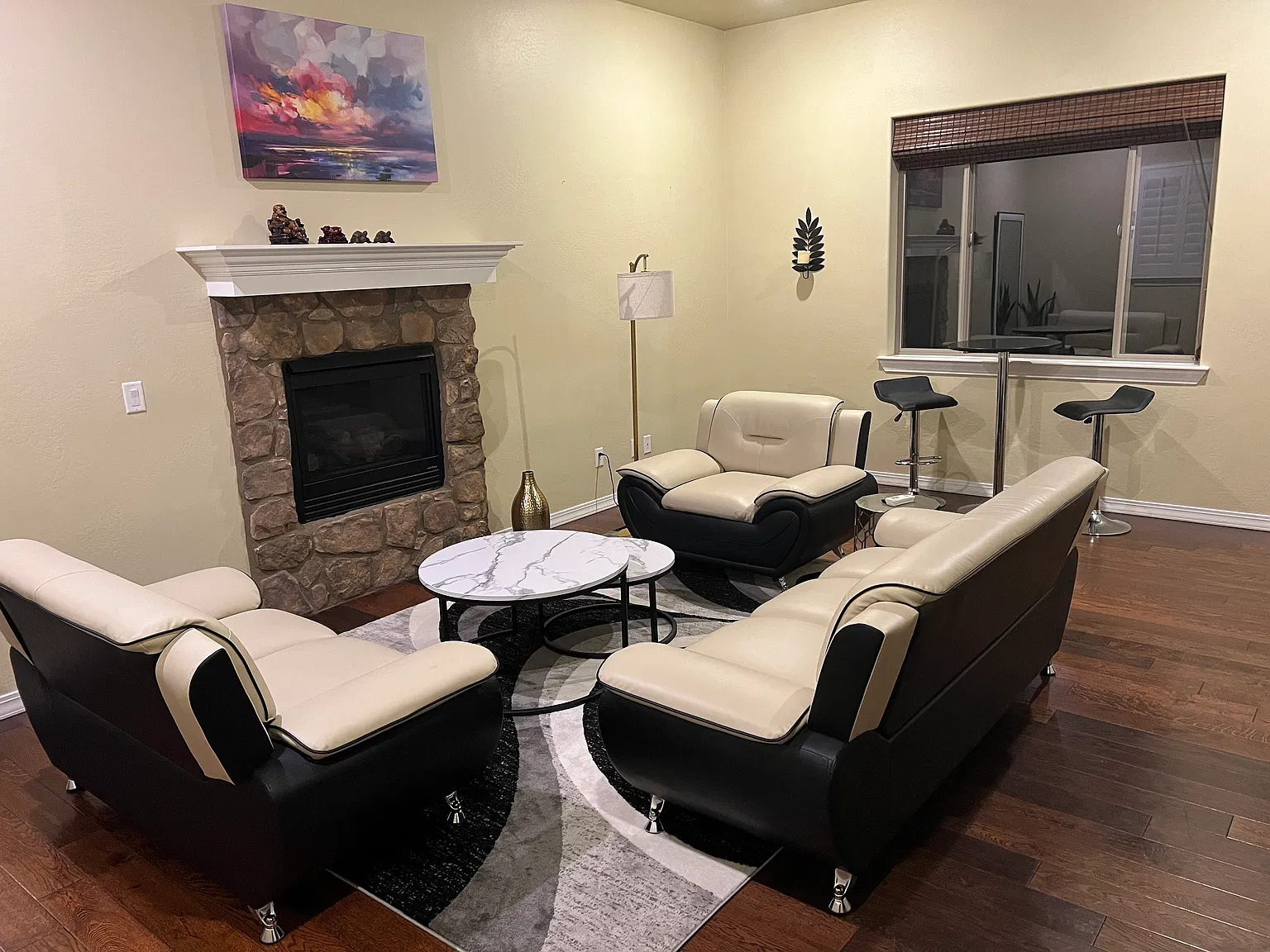 2 bed, $2,500 — Photo 3