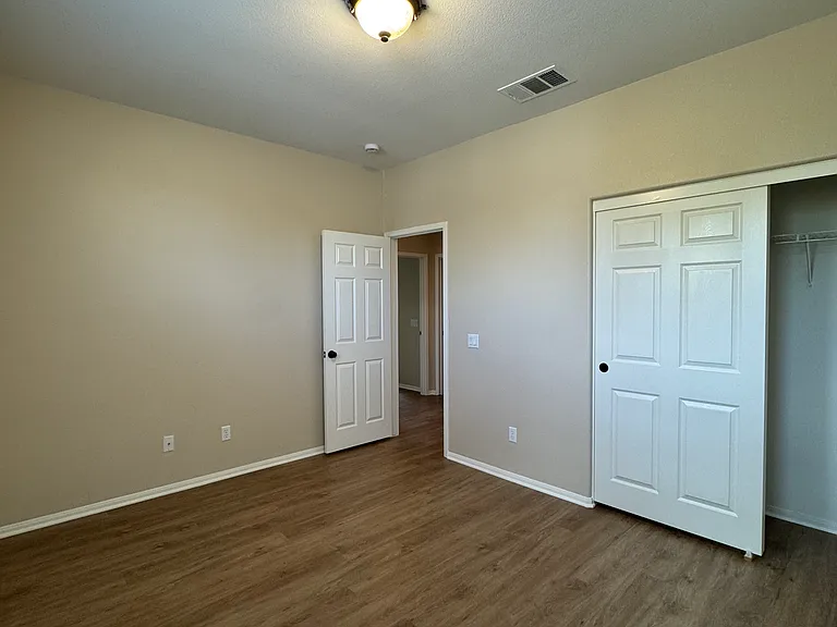 28512 Plymouth Way — Photo 54