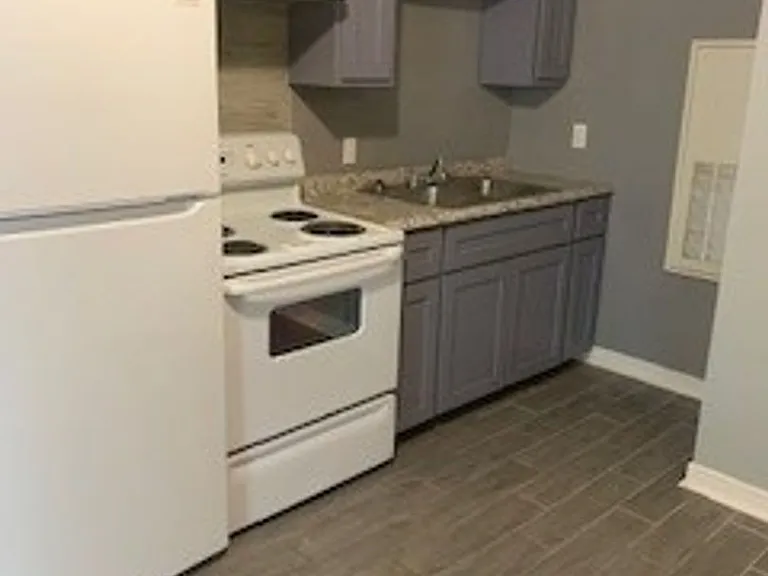 312 N Chestnut St — Photo 23