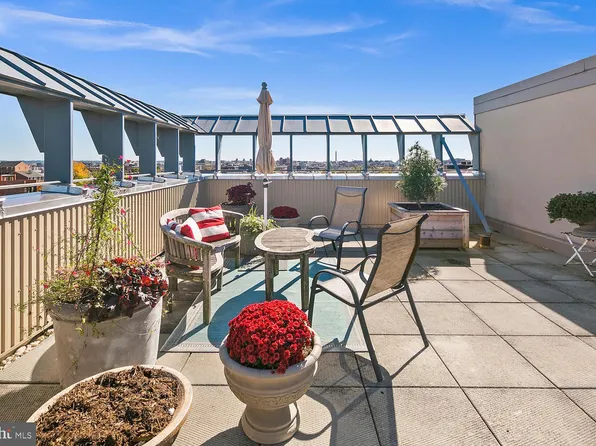 2328 Champlain St NW APT 424, Washington, DC 20009