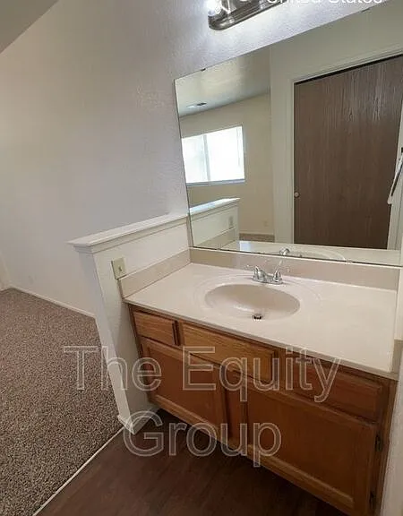 4316 W Douglas Ave — Photo 12