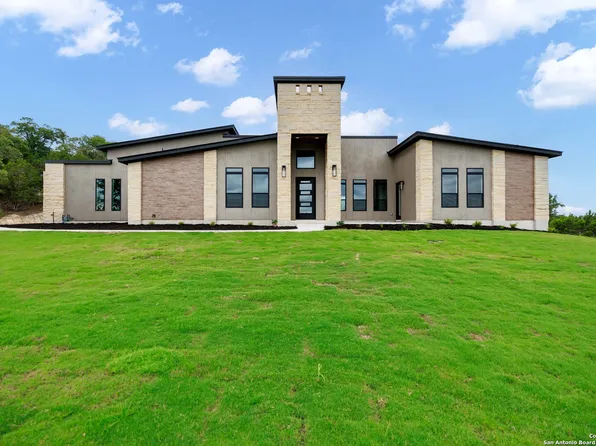 619 Caballo Trail, Canyon Lake, TX 78133
