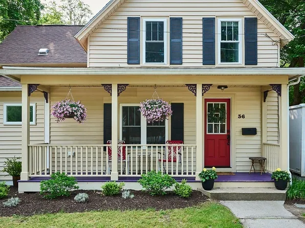 36 Pine St, Northampton, MA 01062
