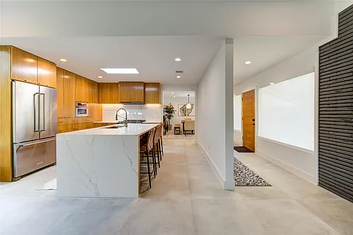 303 Isolde Dr Photo 1