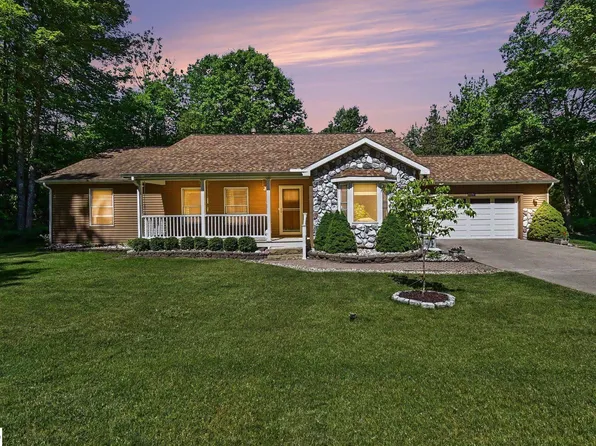 6795 Cedar Brook Dr, Oscoda, MI 48750