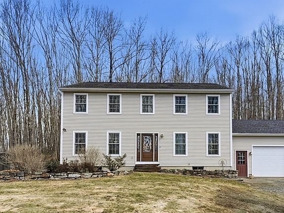 2nd image of 1048 Main Rd