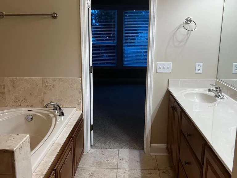 516 Eagle Blvd — Photo 12