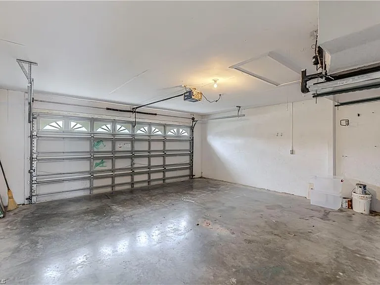 9084 Caloosa Rd — Photo 21