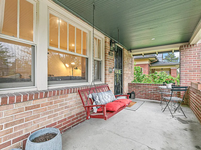1083 S Clarkson St — Photo 35