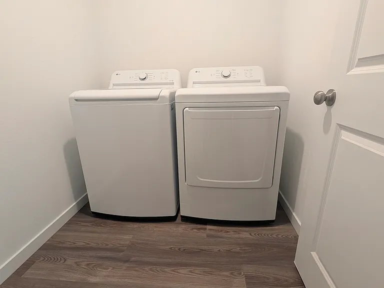 334 W Park View Ln — Photo 13