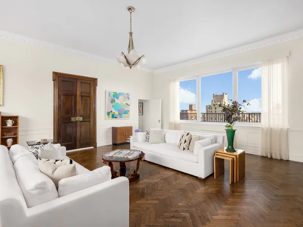 501 East 79th Street image 3 of 14