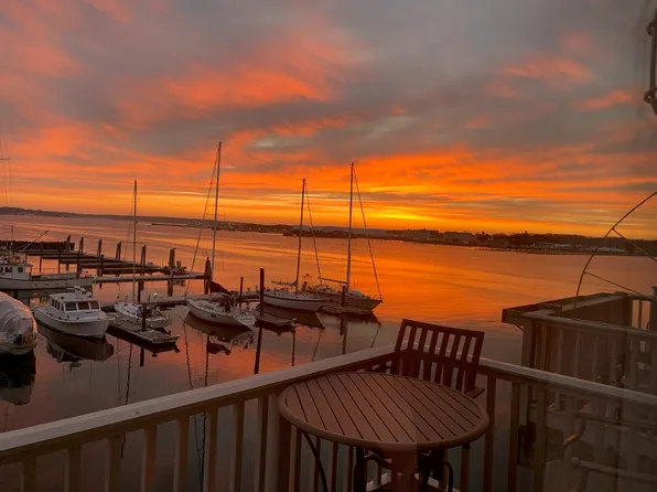 311 Chandlers Wharf #311, Portland, ME 04101