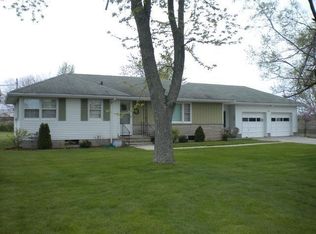 817 S Franklin St, Winamac, IN 46996