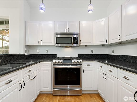 5th image of 18656 NE 56th Court